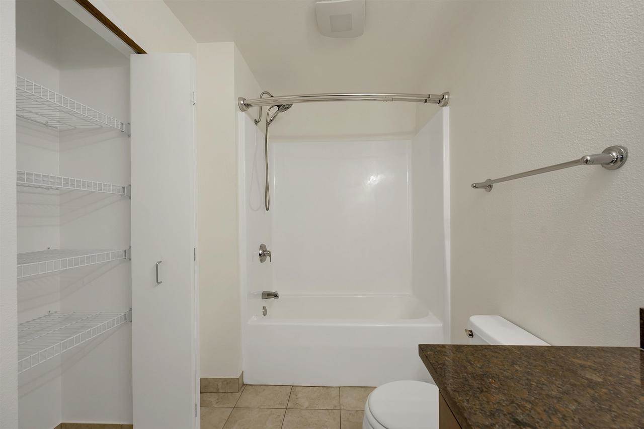 118 S Washington Street #231a, Green Bay, WI 54301