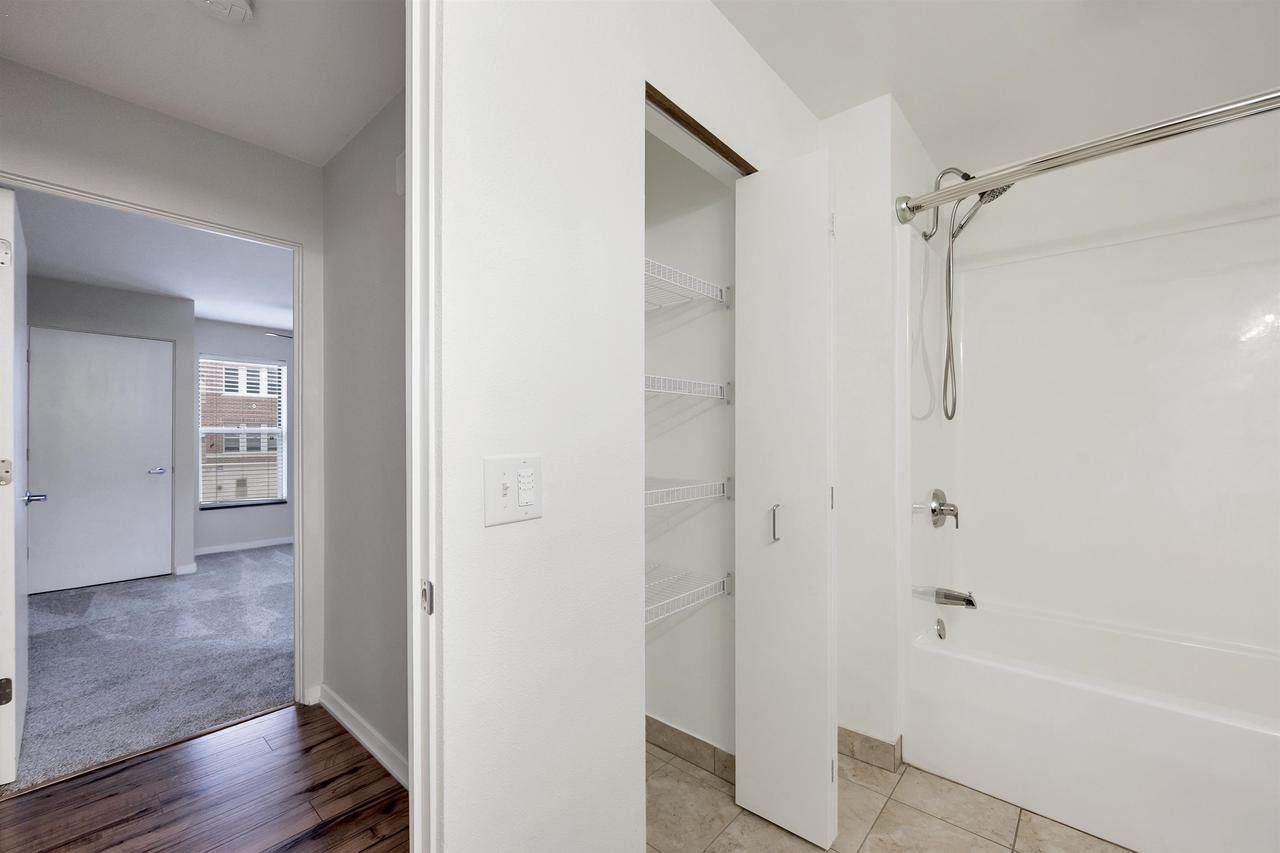 118 S Washington Street #231a, Green Bay, WI 54301