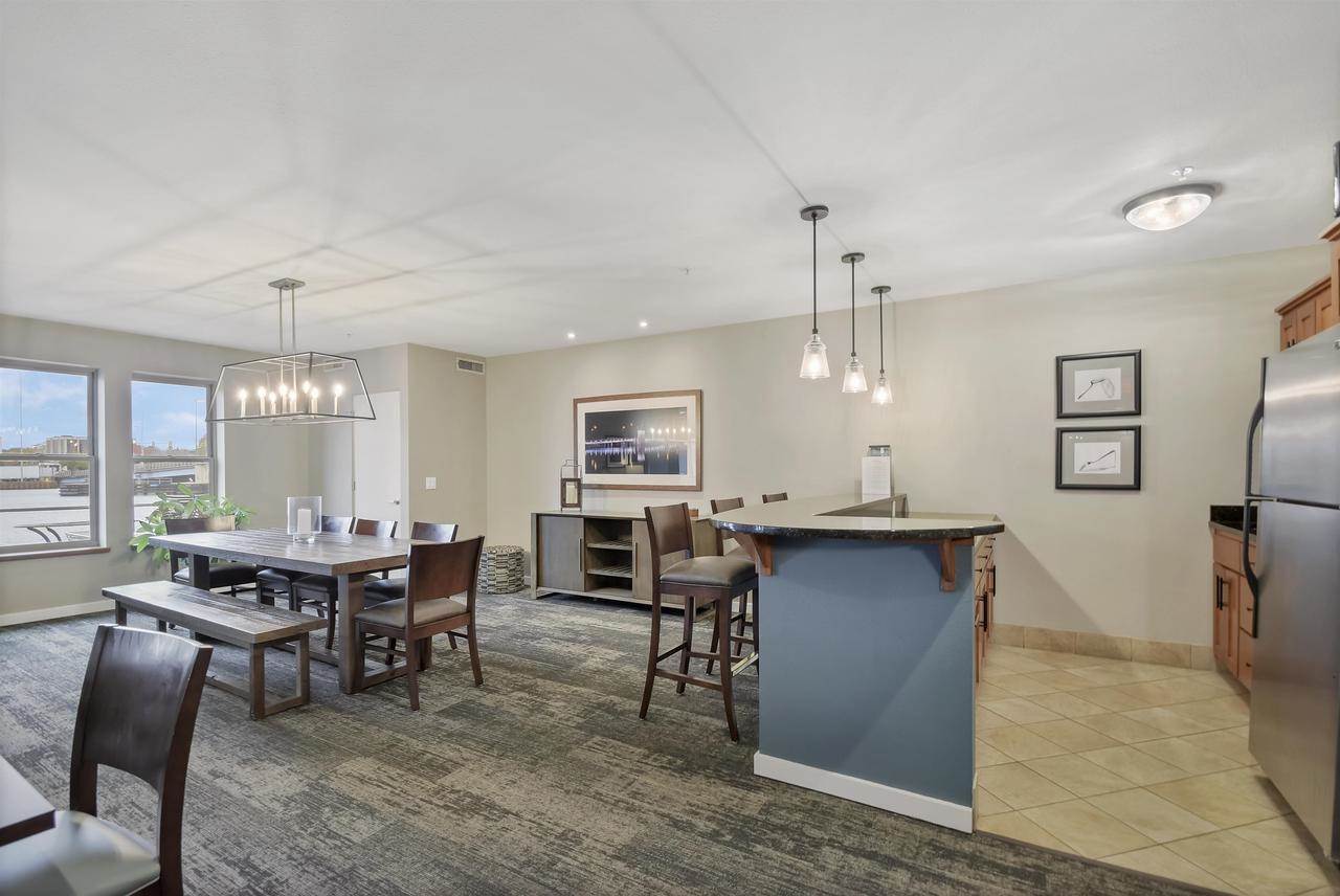 118 S Washington Street #231a, Green Bay, WI 54301