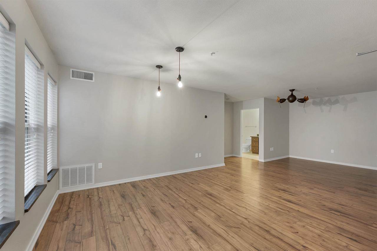 118 S Washington Street #231a, Green Bay, WI 54301