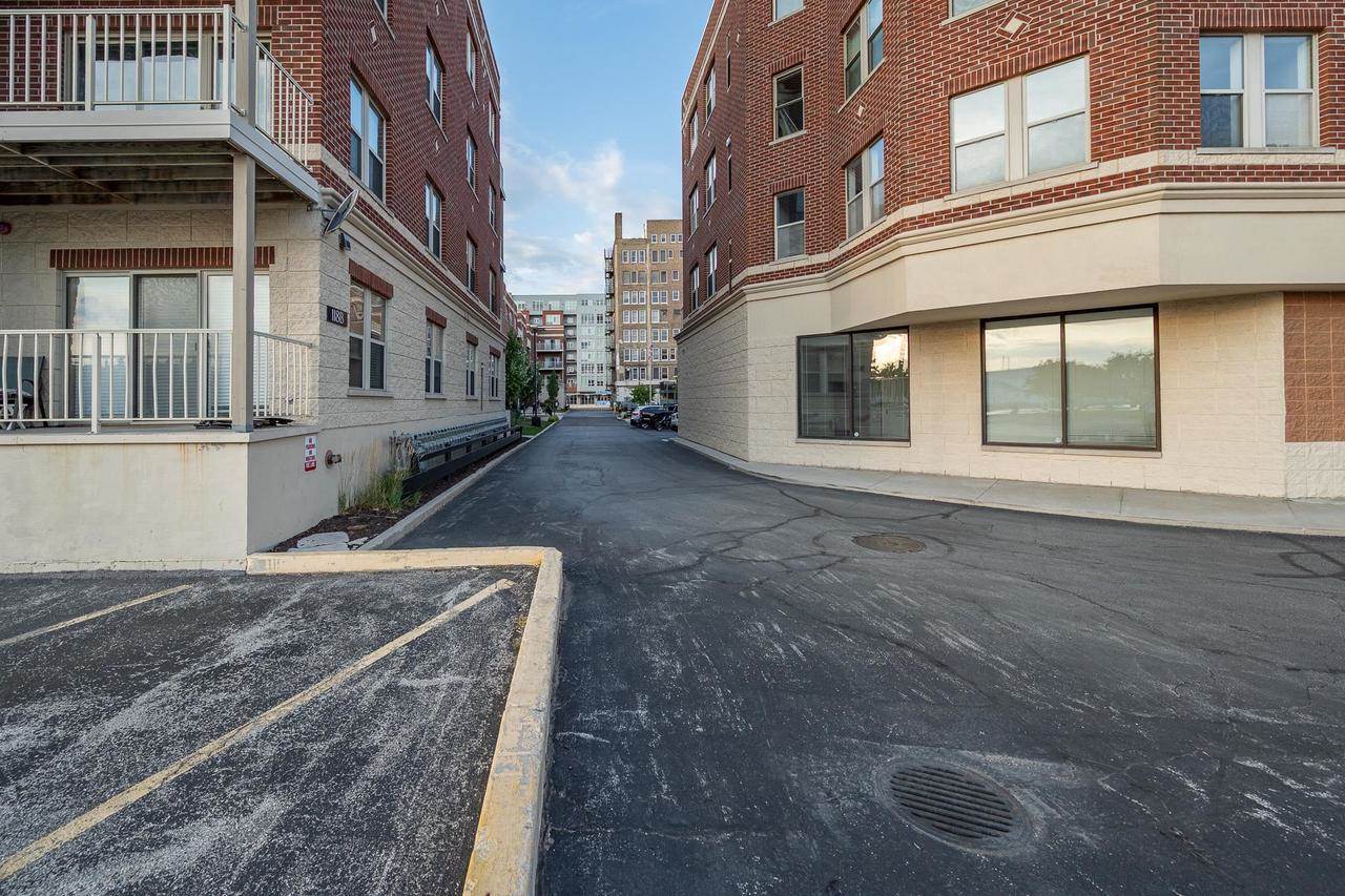 118 S Washington Street #231a, Green Bay, WI 54301