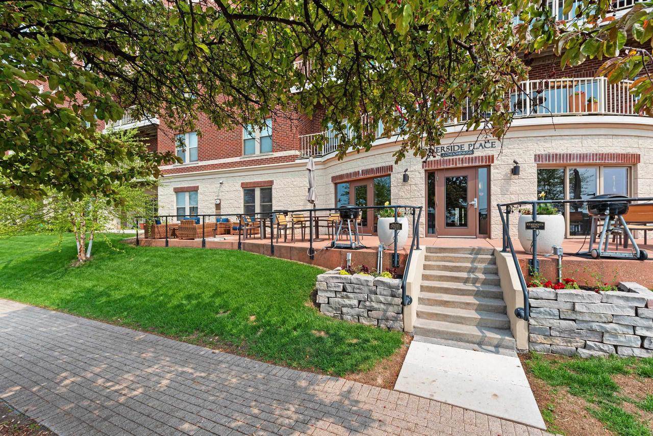 118 S Washington Street #231a, Green Bay, WI 54301