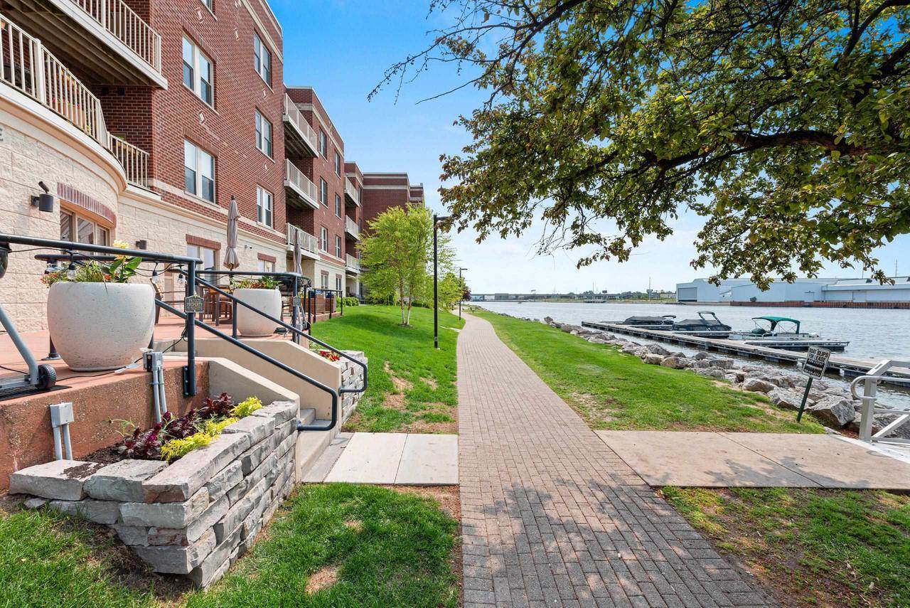 118 S Washington Street #231a, Green Bay, WI 54301