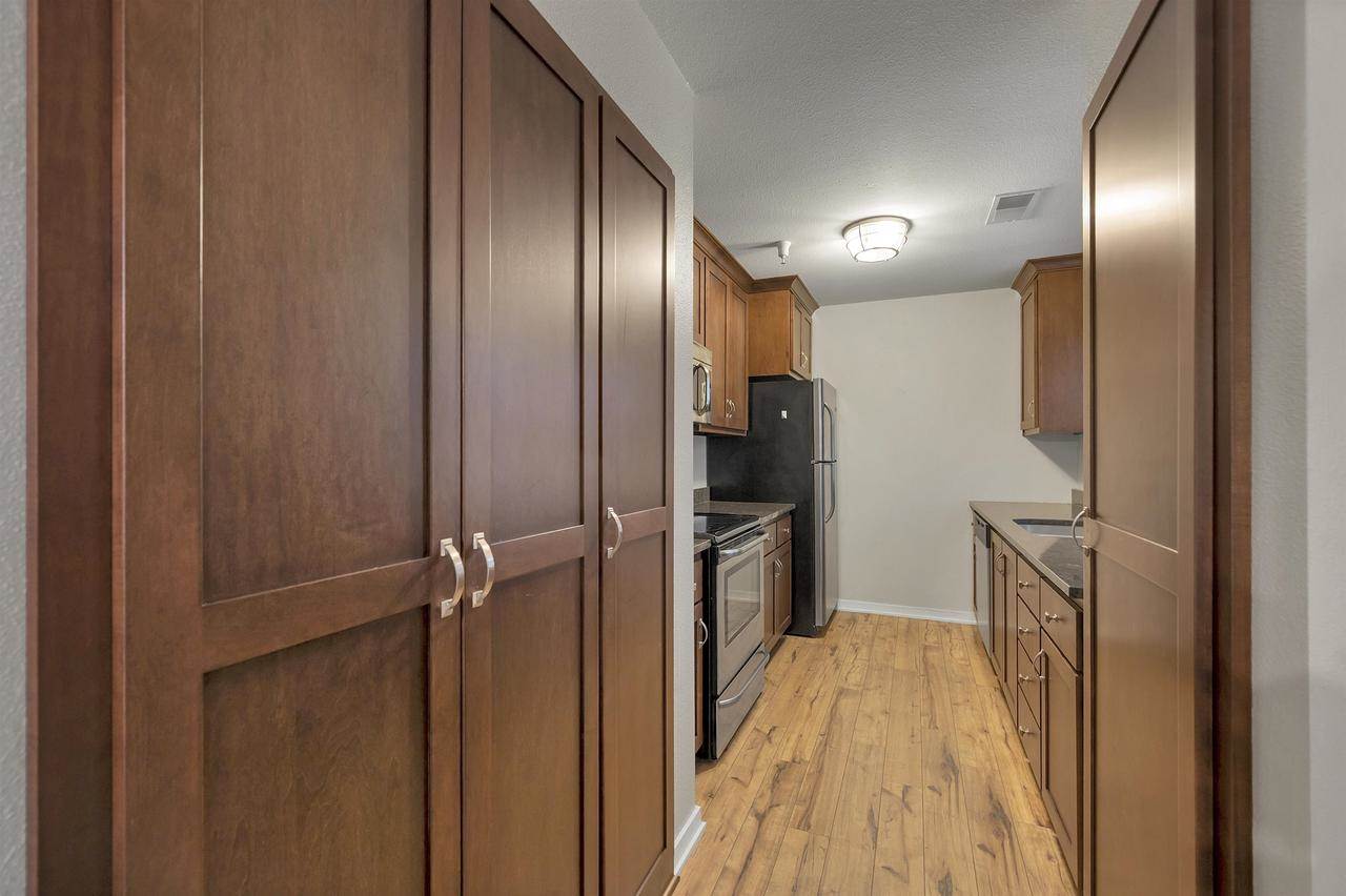 118 S Washington Street #231a, Green Bay, WI 54301