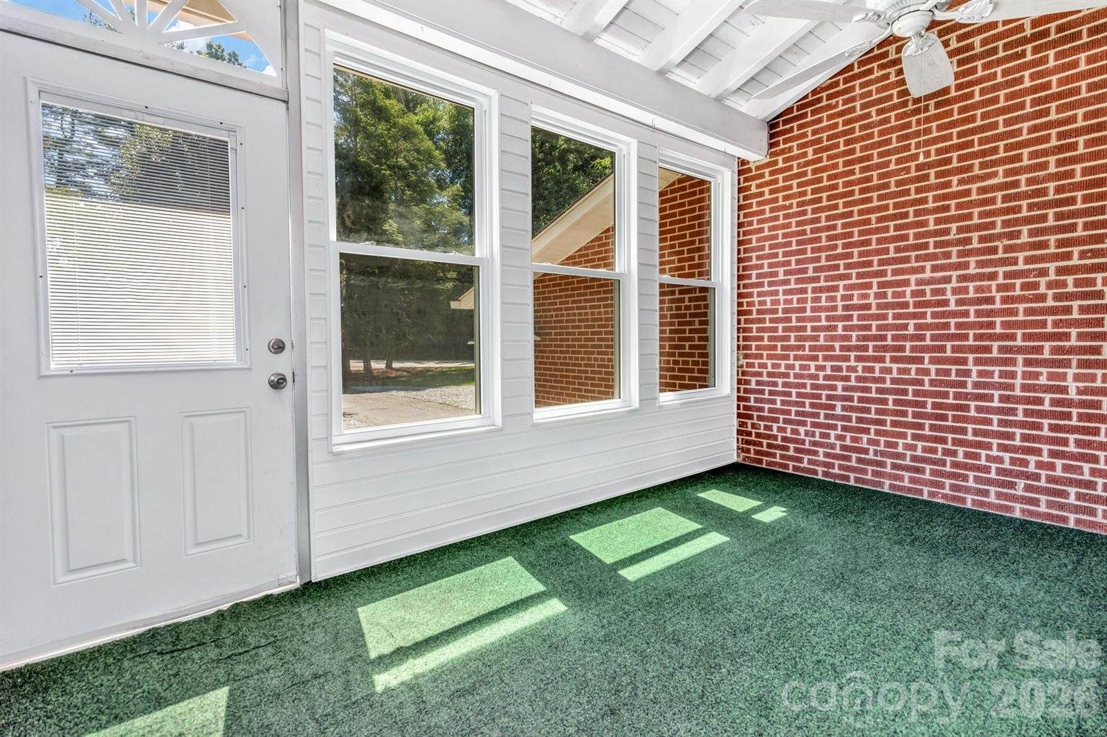 907 West Blue Ridge Road, East Flat Rock, NC 28726