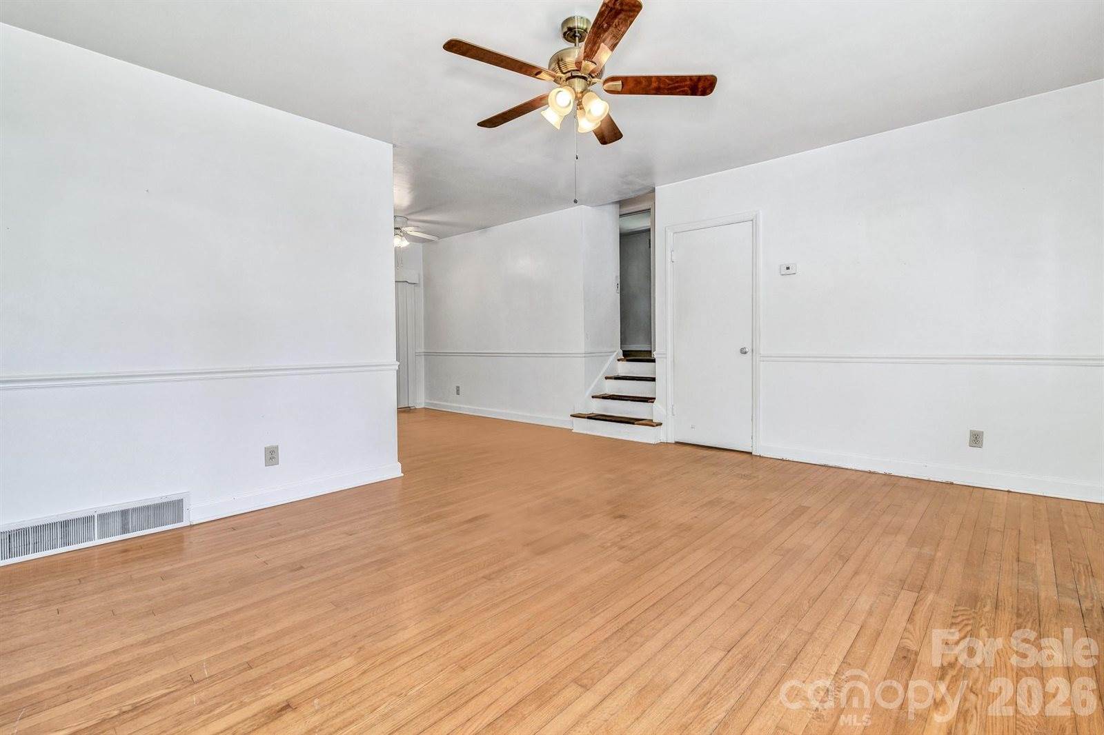 907 West Blue Ridge Road, East Flat Rock, NC 28726