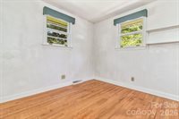 907 West Blue Ridge Road, East Flat Rock, NC 28726