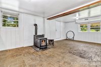 907 West Blue Ridge Road, East Flat Rock, NC 28726