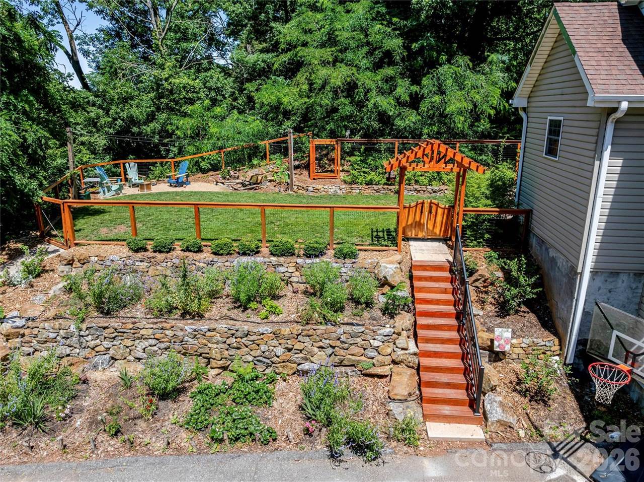 341 Pearson Drive, Asheville, NC 28801