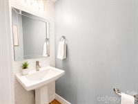195 Wellington Street, Asheville, NC 28806