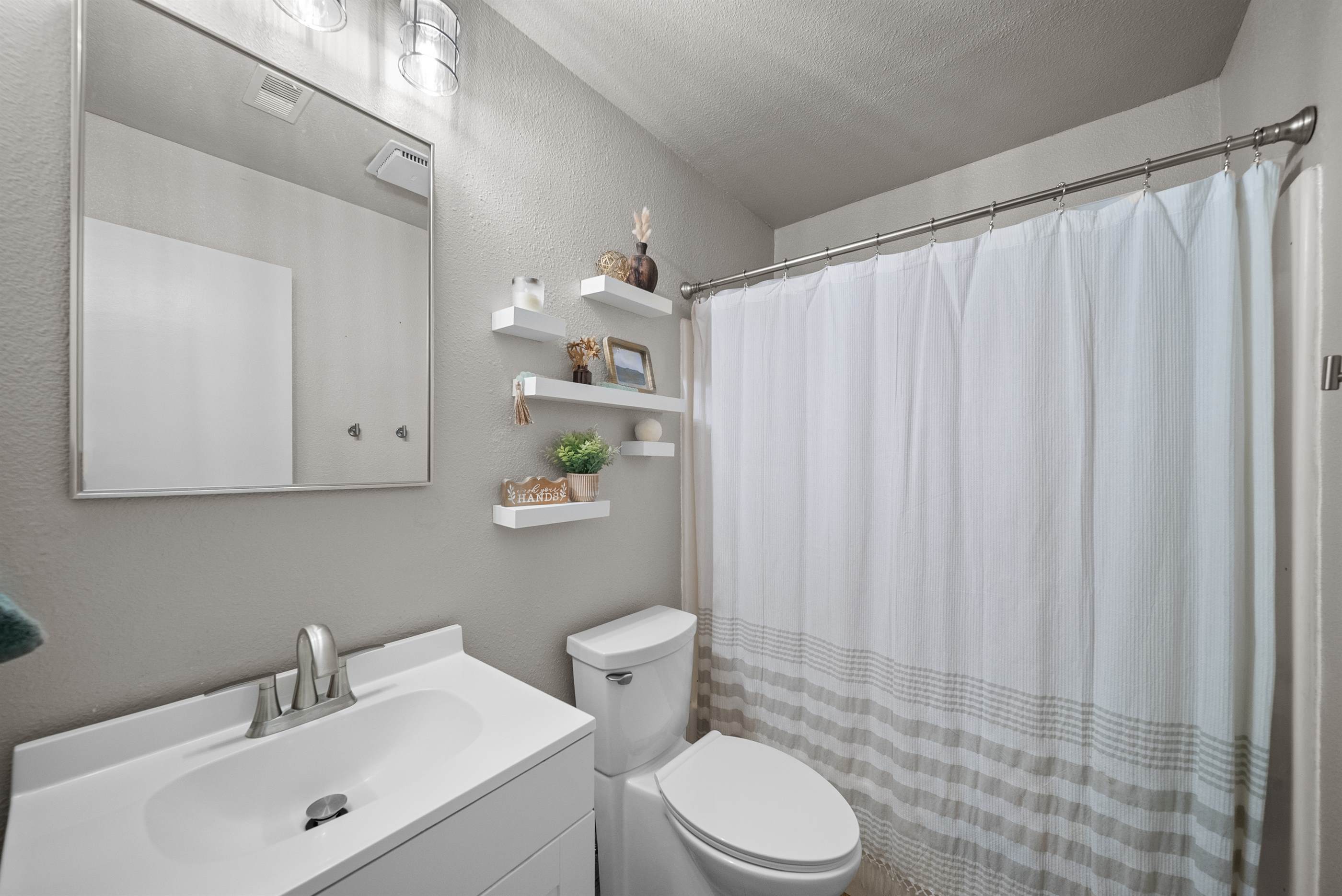 16710 Highfalls Street, Canyon Country, CA 91387