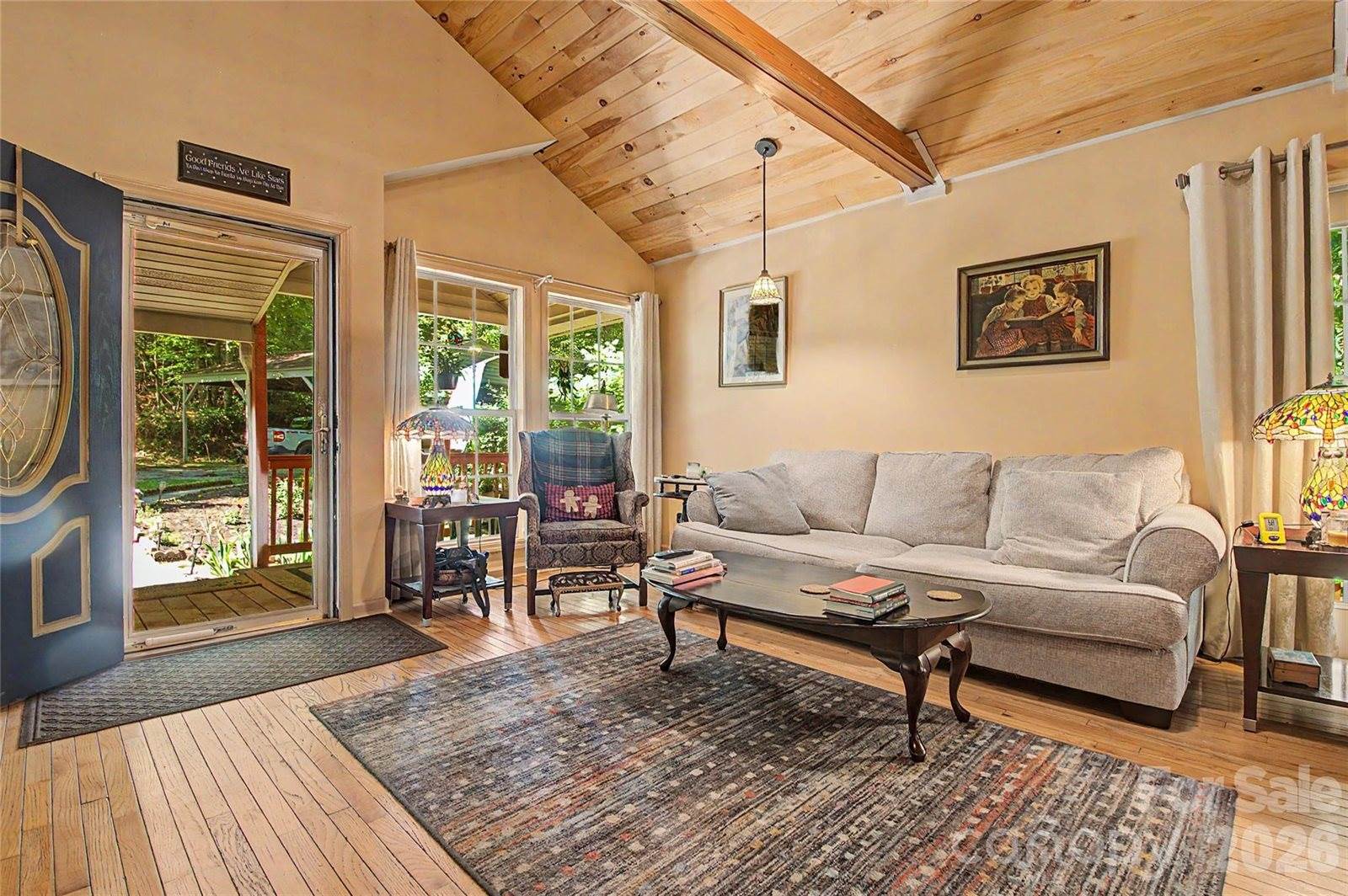 76 Winsome Trail, Hendersonville, NC 28739