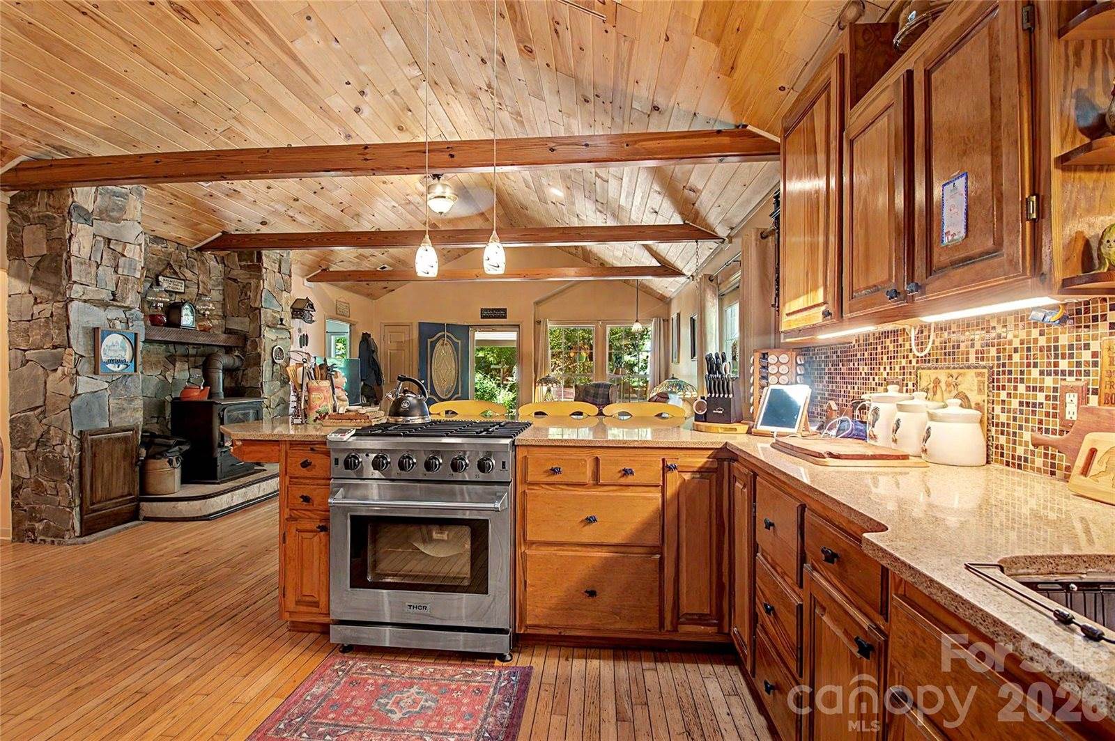 76 Winsome Trail, Hendersonville, NC 28739