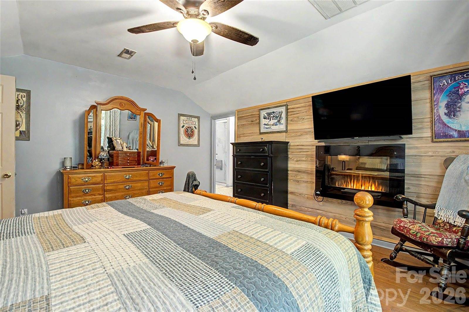 76 Winsome Trail, Hendersonville, NC 28739