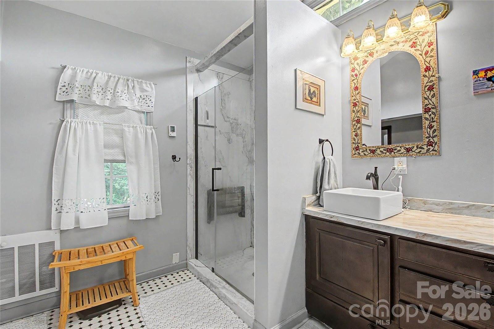 76 Winsome Trail, Hendersonville, NC 28739