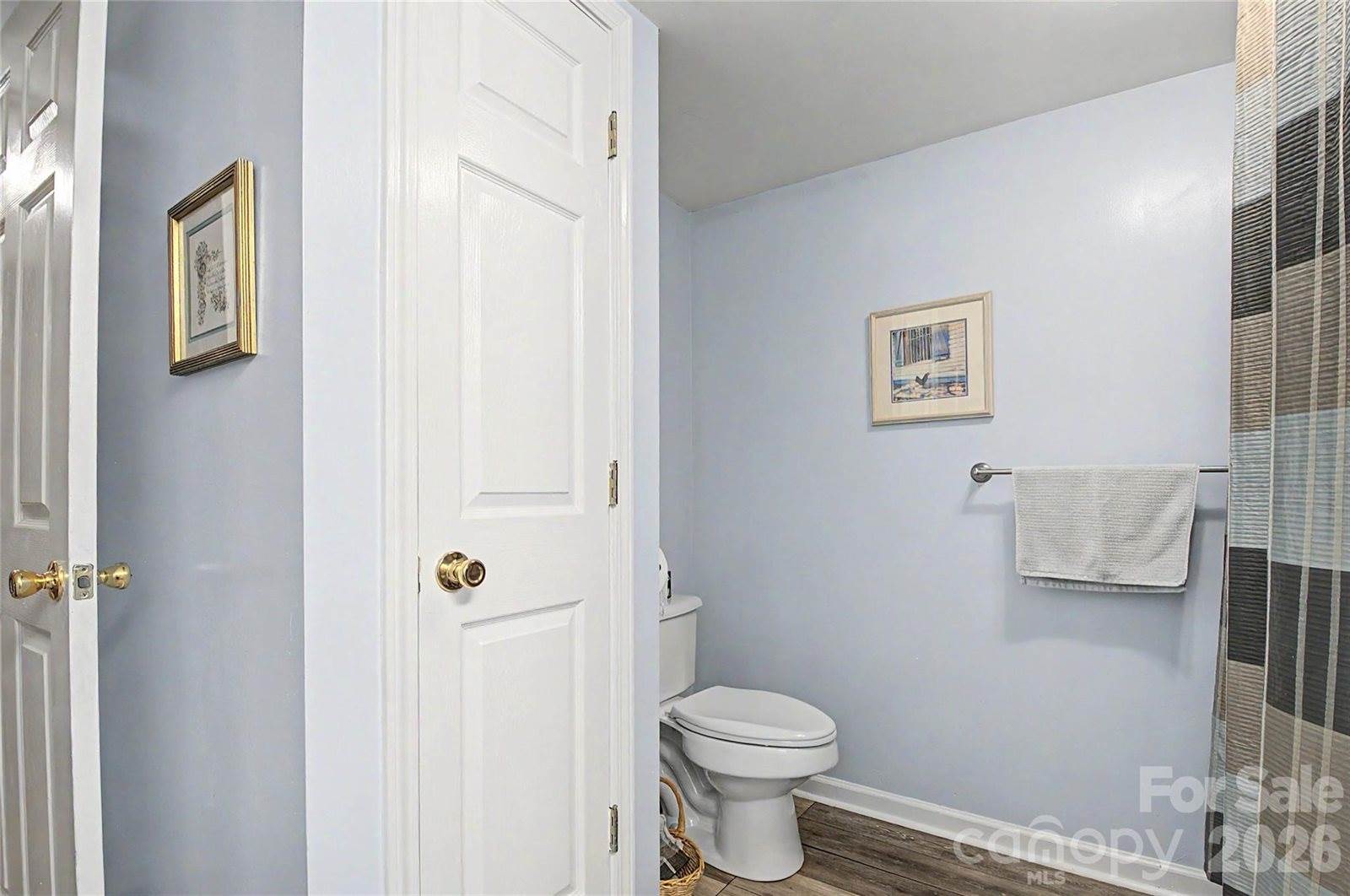 76 Winsome Trail, Hendersonville, NC 28739