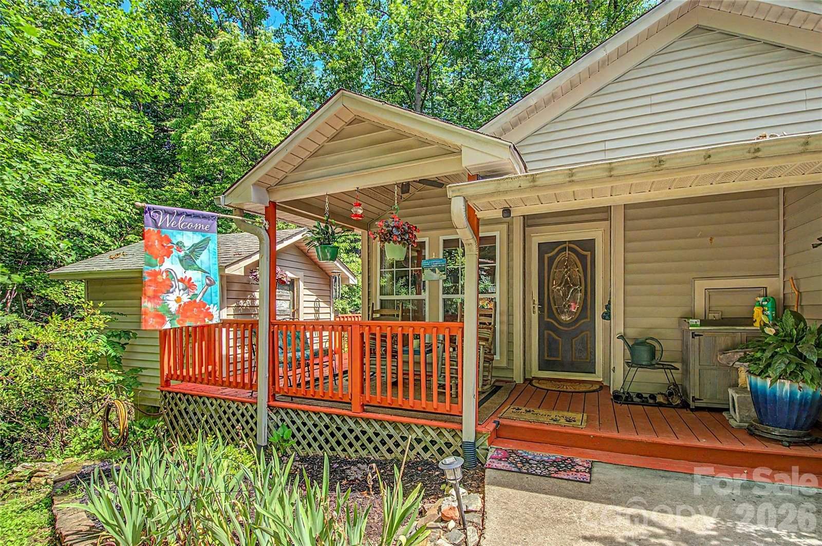 76 Winsome Trail, Hendersonville, NC 28739
