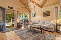 76 Winsome Trail, Hendersonville, NC 28739
