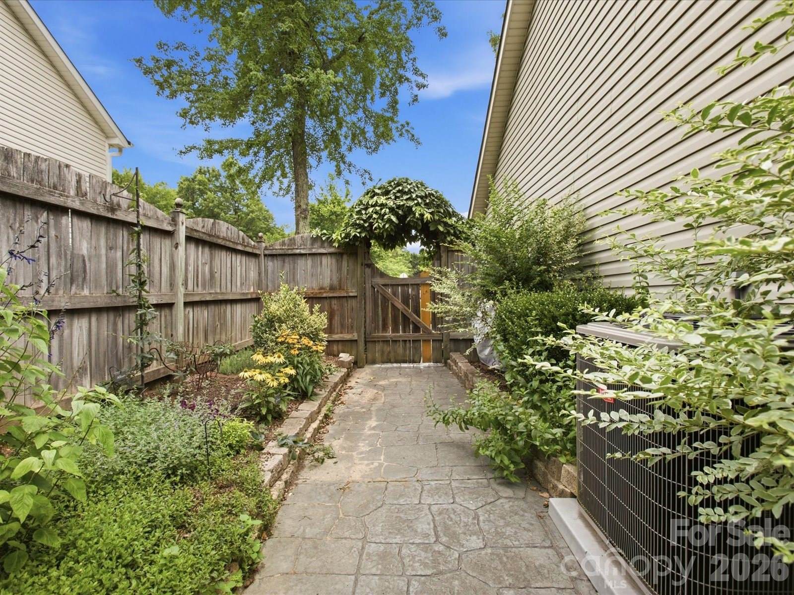 1102 Slate Ridge Road, Matthews, NC 28104