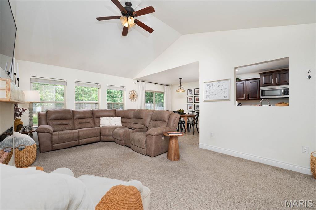 19388 Ladera Road, Waynesville, MO 65583