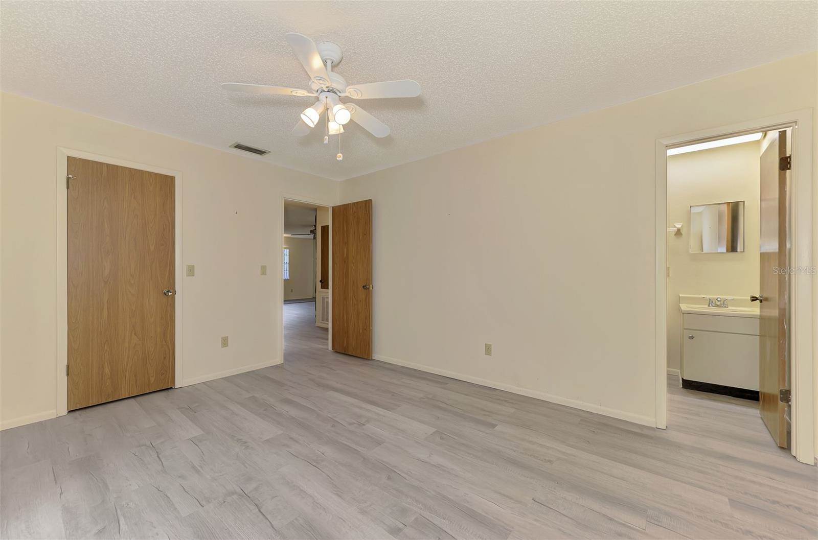 4161 66th Street Circle West, Bradenton, FL 34209