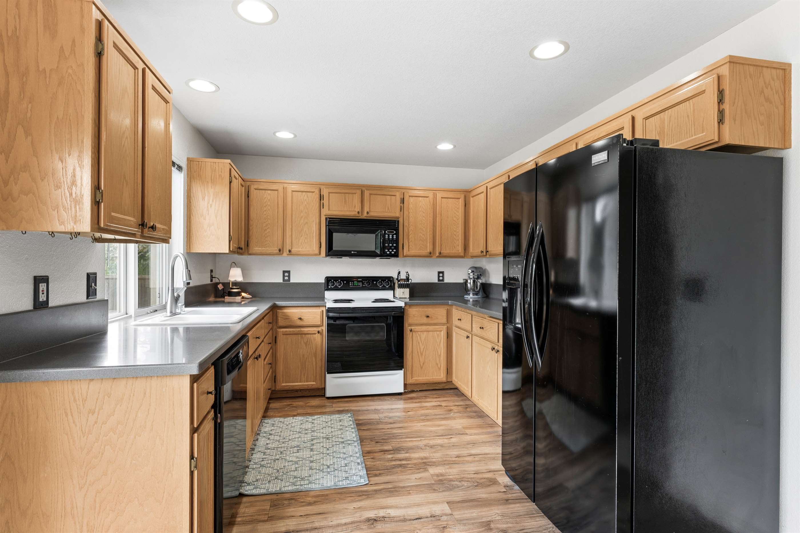 10549 Farwest Ct SE, Yelm, WA 98597