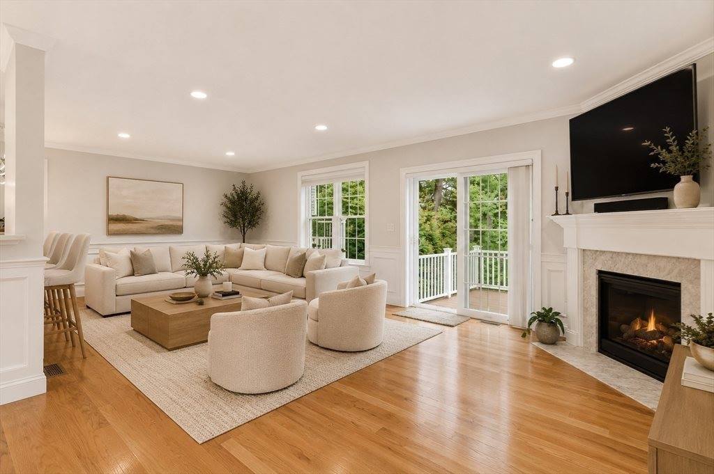 37 Jefferson Dr, Lexington, MA 02420