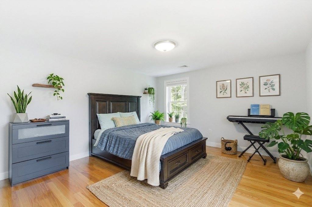 37 Jefferson Dr, Lexington, MA 02420