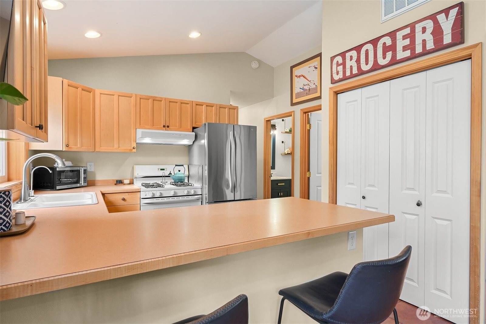 2412 West North Street, Bellingham, WA 98225