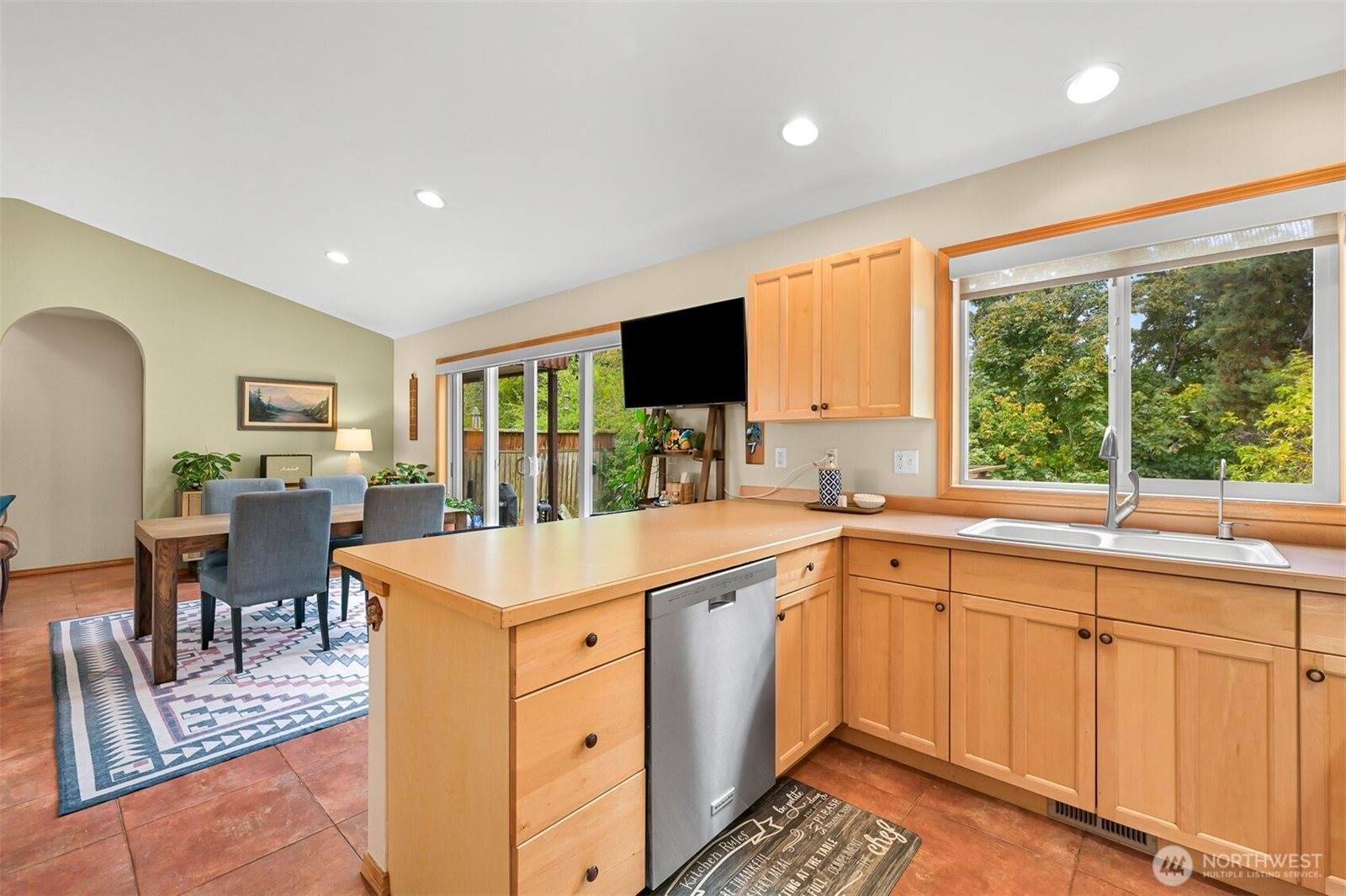2412 West North Street, Bellingham, WA 98225