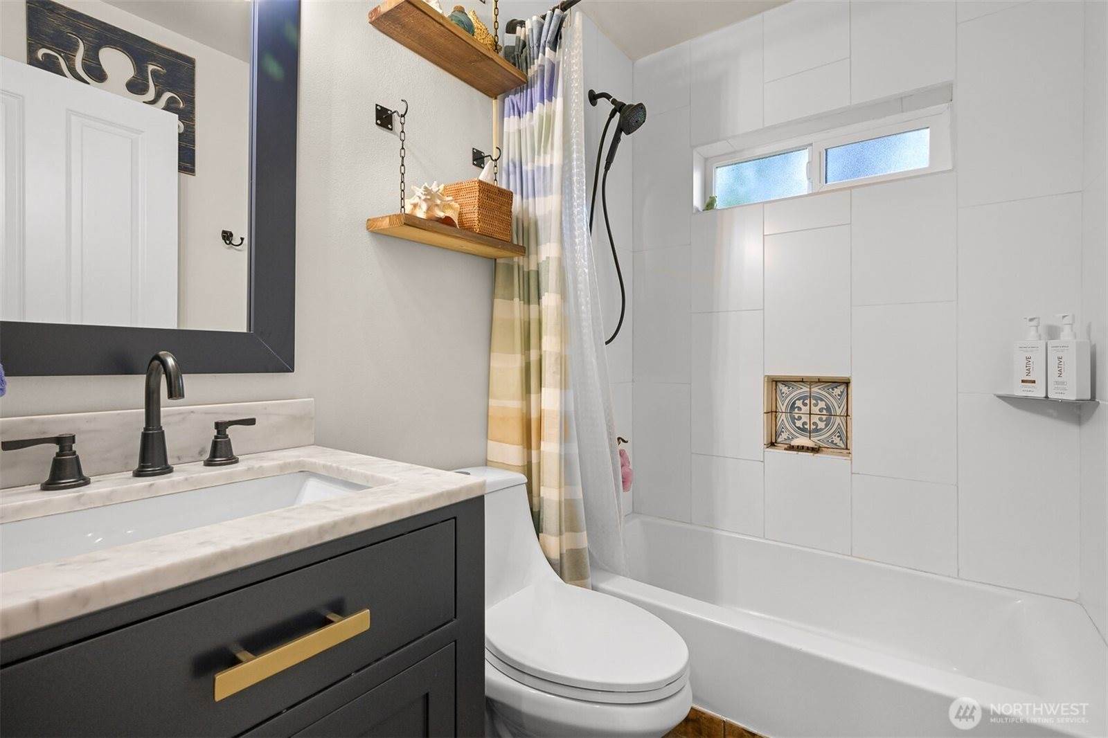 2412 West North Street, Bellingham, WA 98225