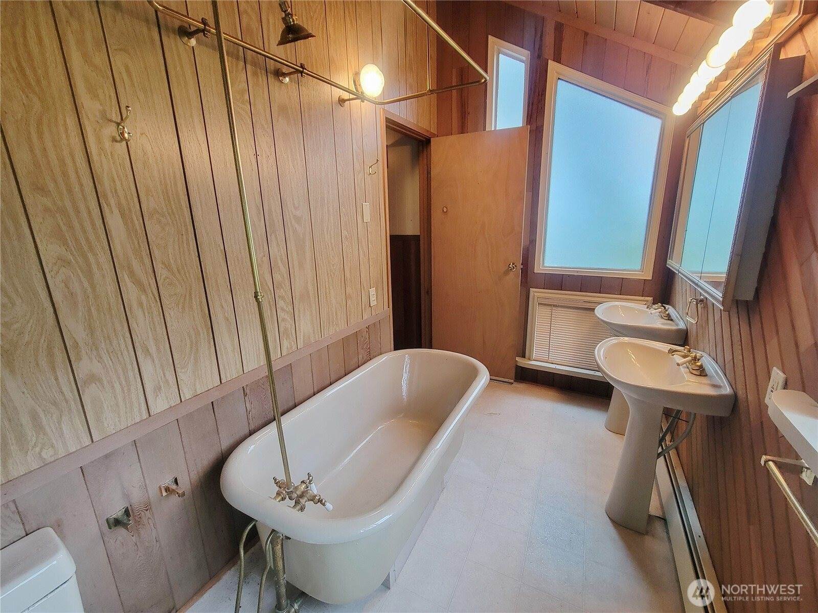 101 Fleet Drive, Port Ludlow, WA 98365