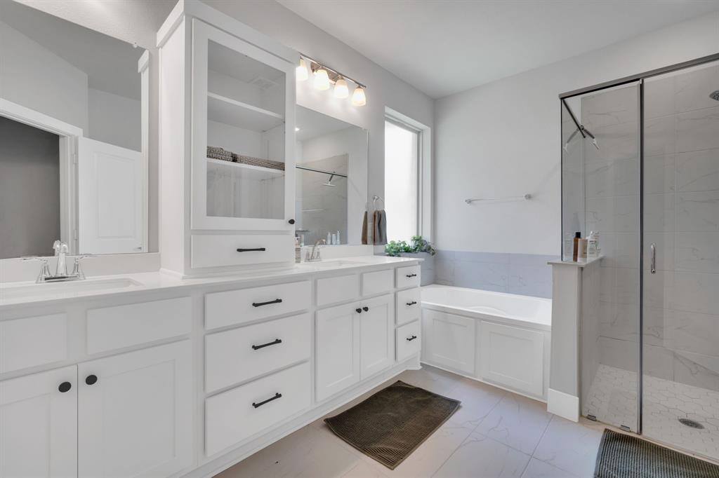 2212 Vista Way, Waxahachie, TX 75165