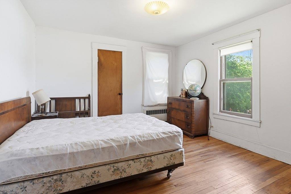 400 Nottingham St, Springfield, MA 01104
