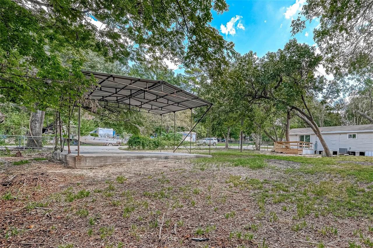 10694 Pine Street, Willis, TX 77318