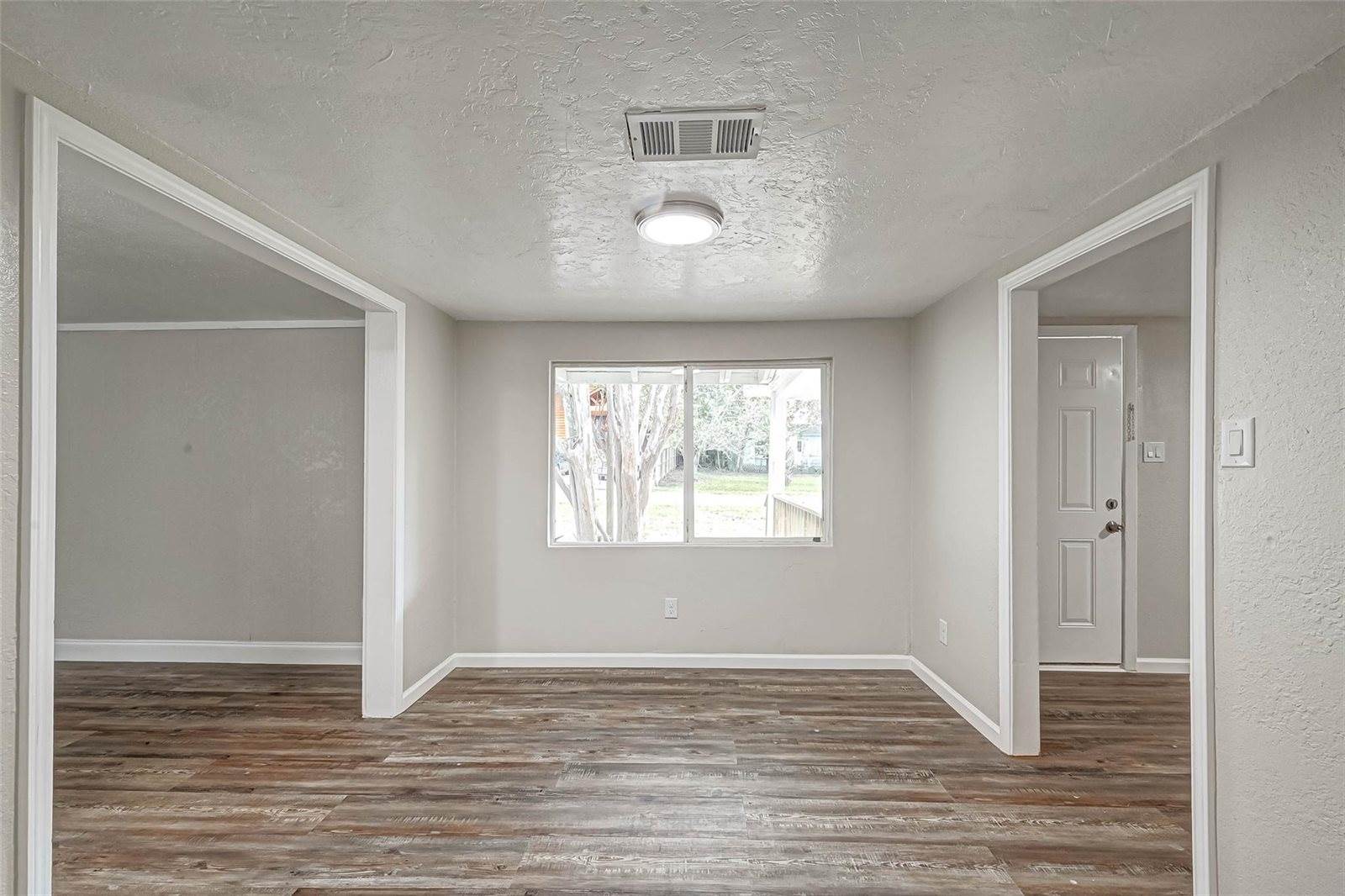 10694 Pine Street, Willis, TX 77318