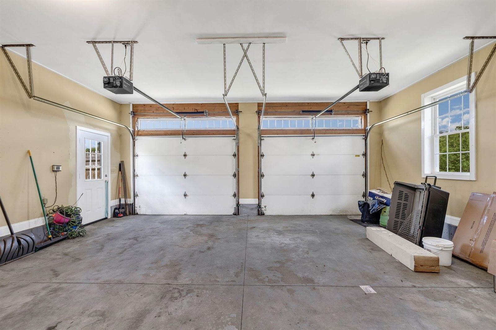 174 Rolling Meadow Drive, Bangor, ME 04401