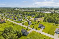 174 Rolling Meadow Drive, Bangor, ME 04401