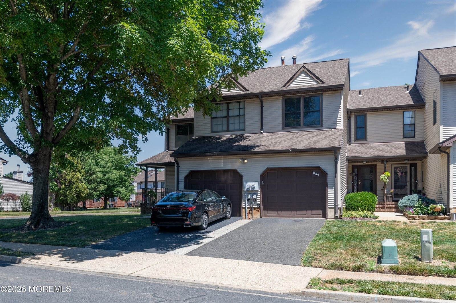 192 Longwood Drive, Manalapan, NJ 07726