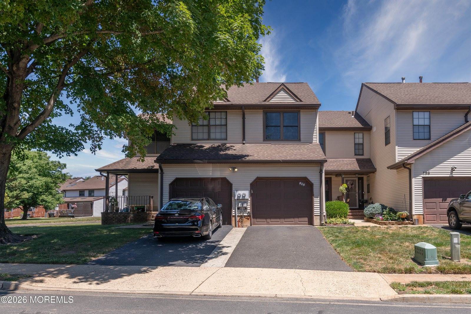 192 Longwood Drive, Manalapan, NJ 07726