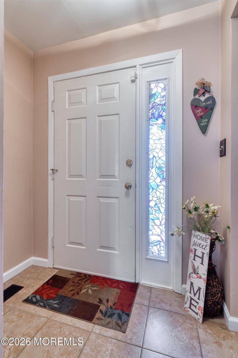 192 Longwood Drive, Manalapan, NJ 07726