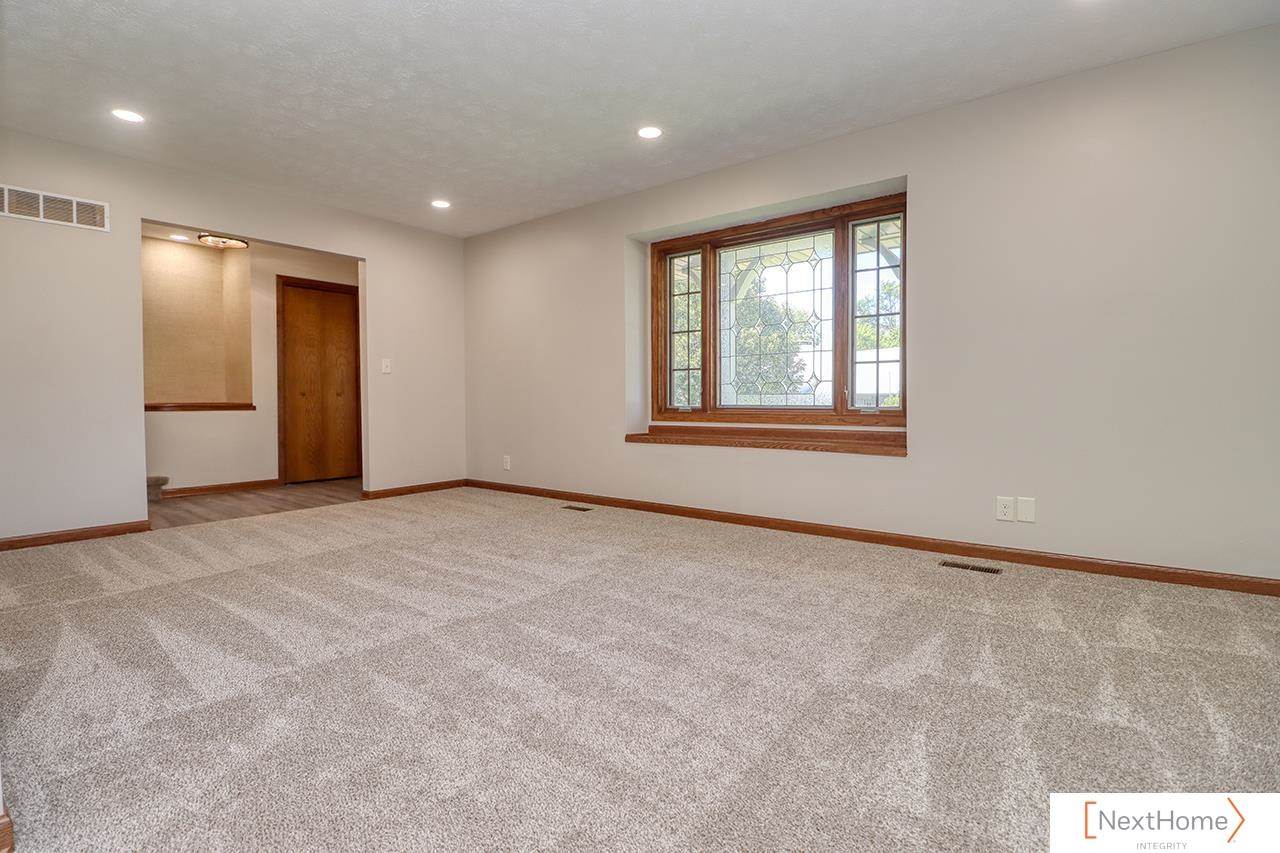 5430 Danbury Road, Lincoln, NE 68512