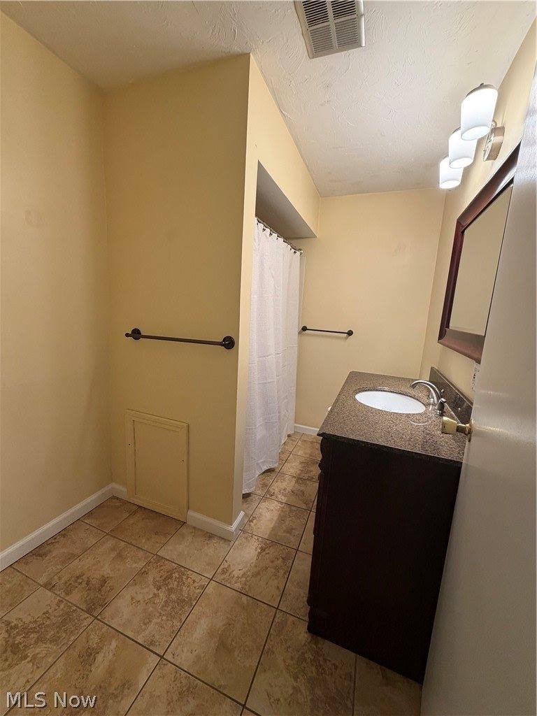 2104 Walter Road, Westlake, OH 44145