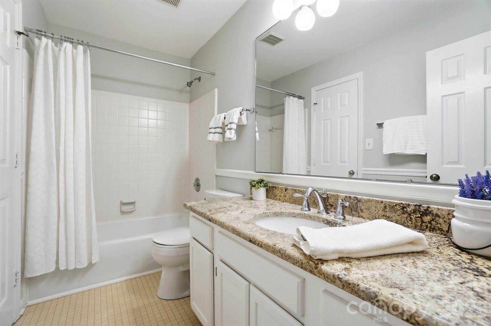 723 Walnut Point Drive, Matthews, NC 28105