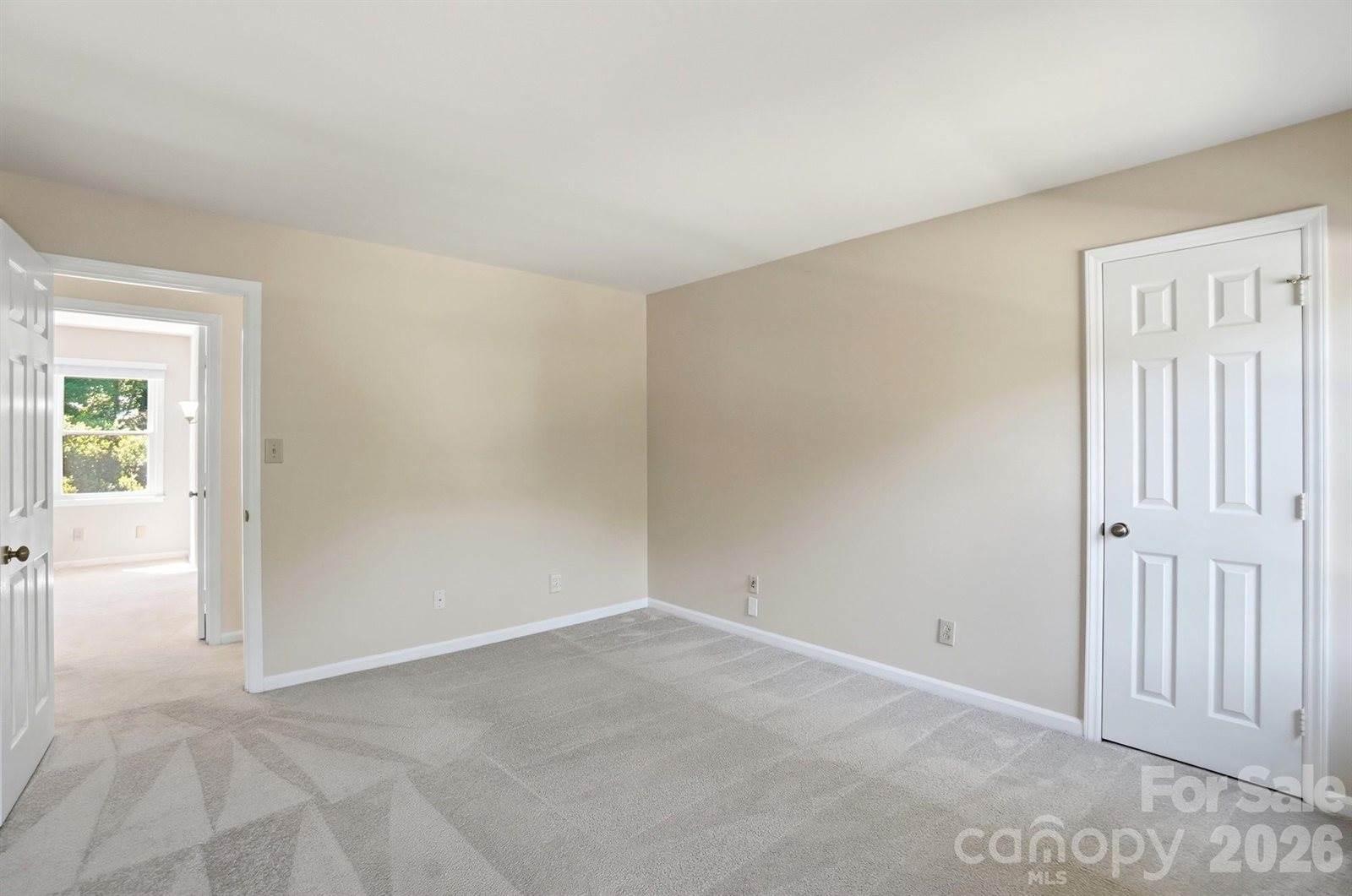 723 Walnut Point Drive, Matthews, NC 28105