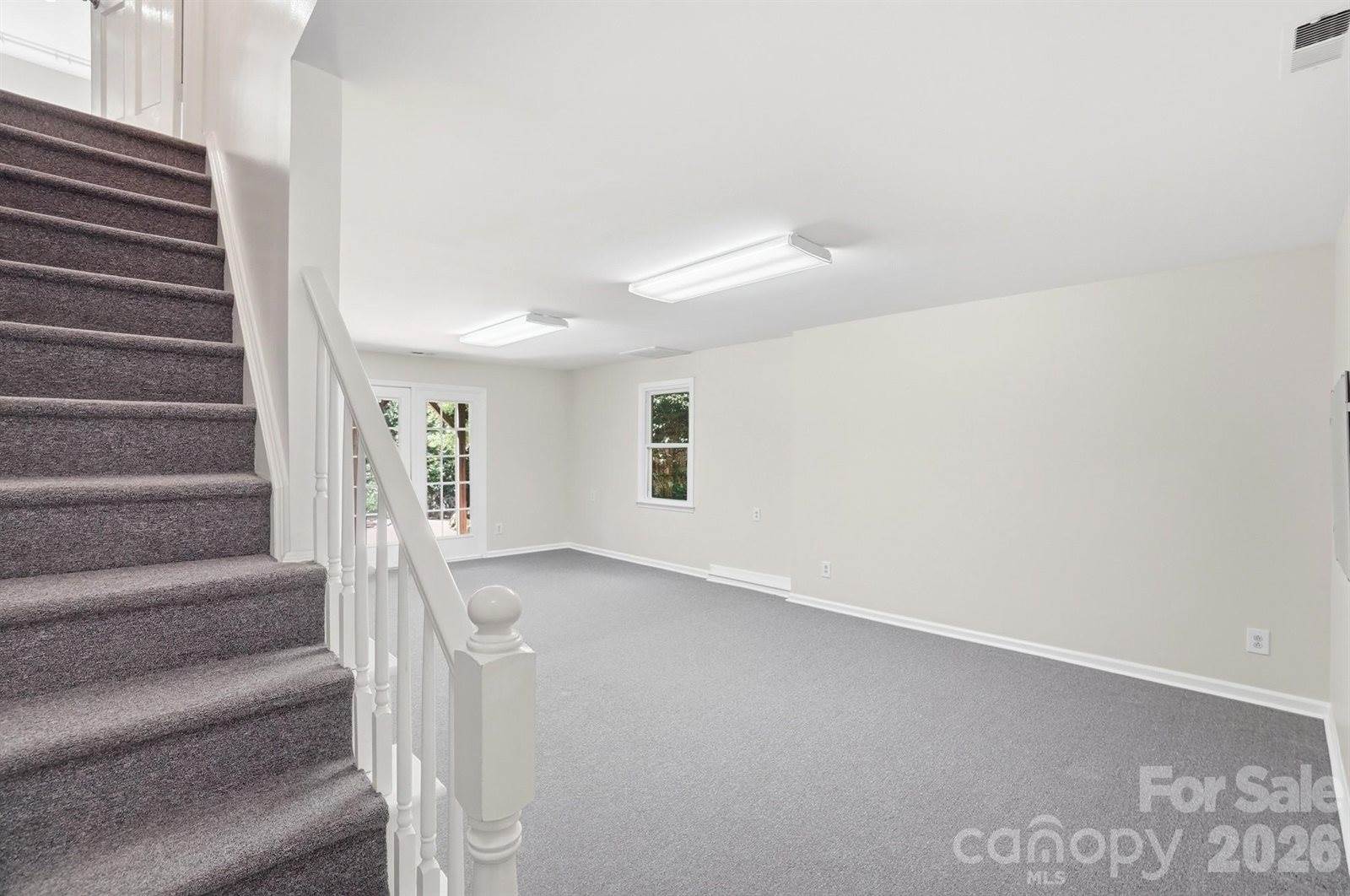 723 Walnut Point Drive, Matthews, NC 28105