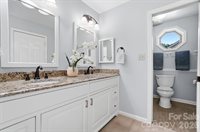 723 Walnut Point Drive, Matthews, NC 28105