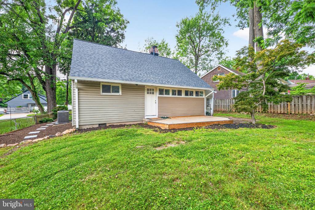 303 Nimitz Avenue, Rockville, MD 20851