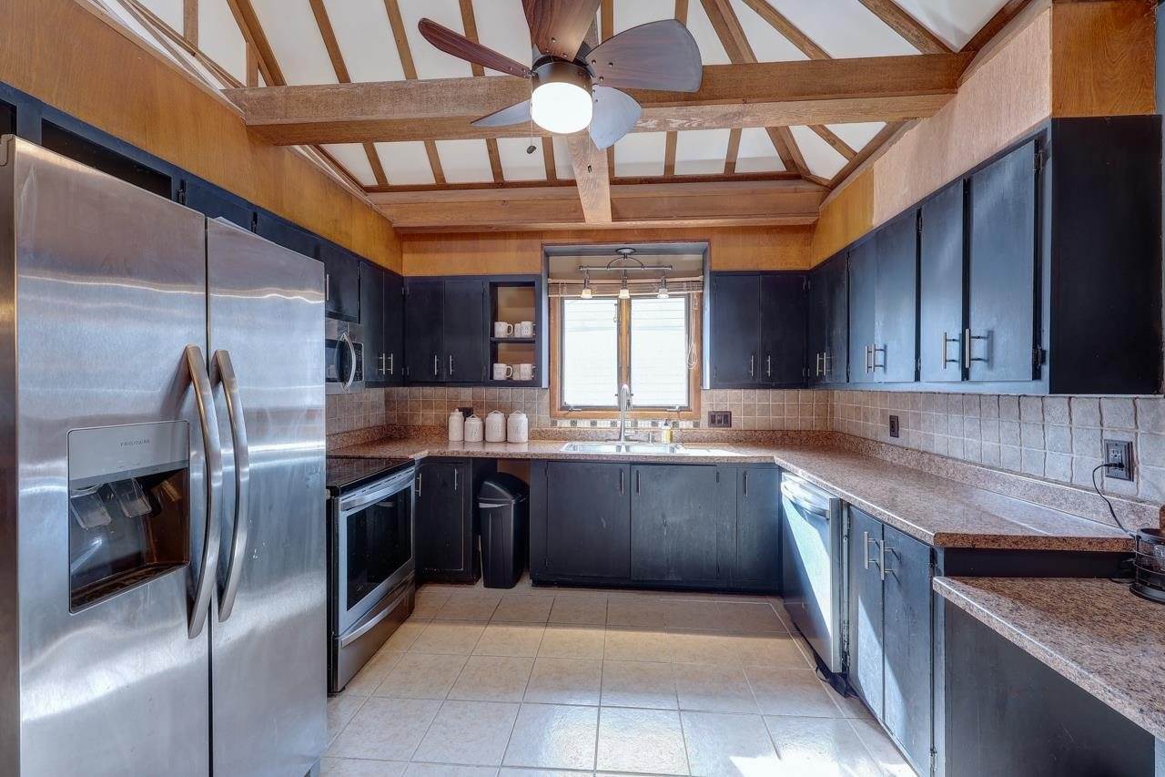 915 East 15th Ave, Winfield, KS 67156