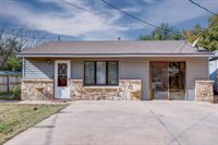 915 East 15th Ave, Winfield, KS 67156